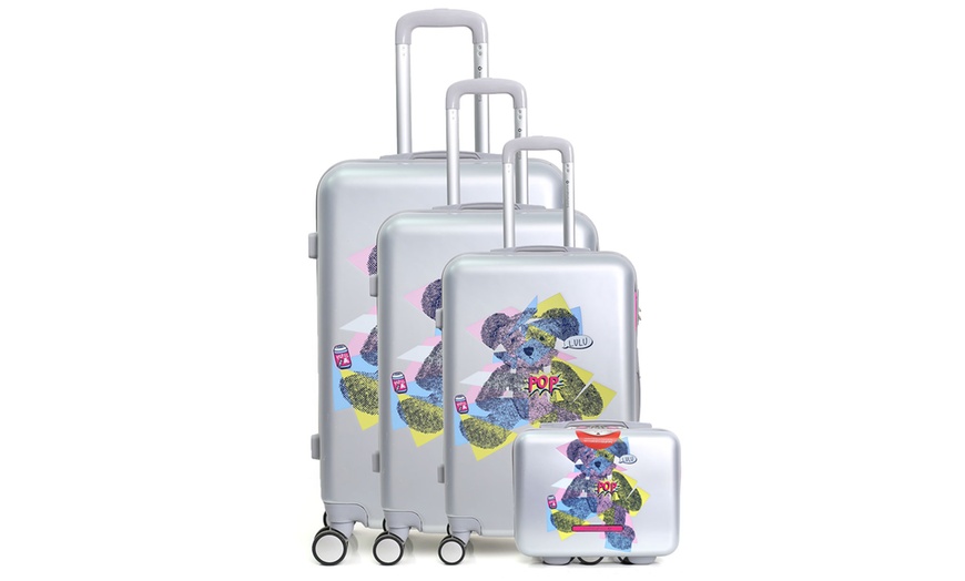 Image 18: Three-Piece Luggage Set