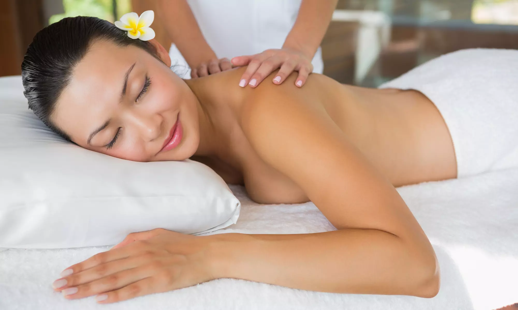  Unwind with One 60 or 90 Minute Therapeutic Massage 