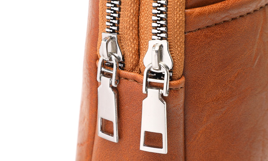 Image 7: Unisex Convertible Multi-Wear Chest Bag