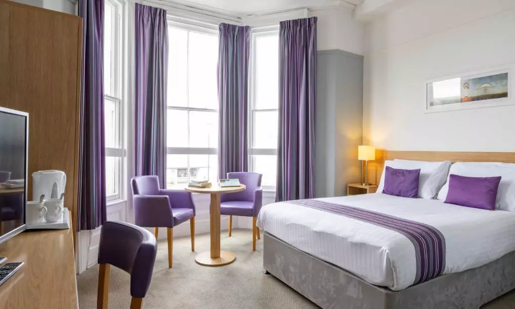 Llandudno: Standard Double or Twin Room with Breakfast