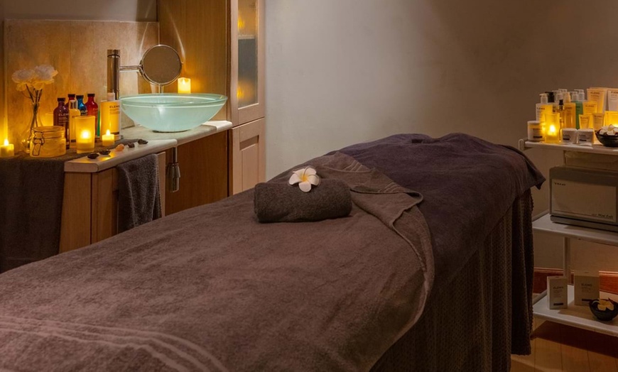 Image 3: Spa Day for 1 or 2 with Two 25 Minute Treatment, Lunch, & Prosecco 