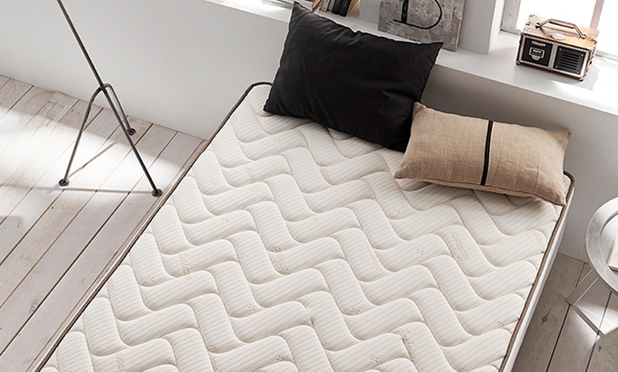 Image 2: Materasso in memory foam