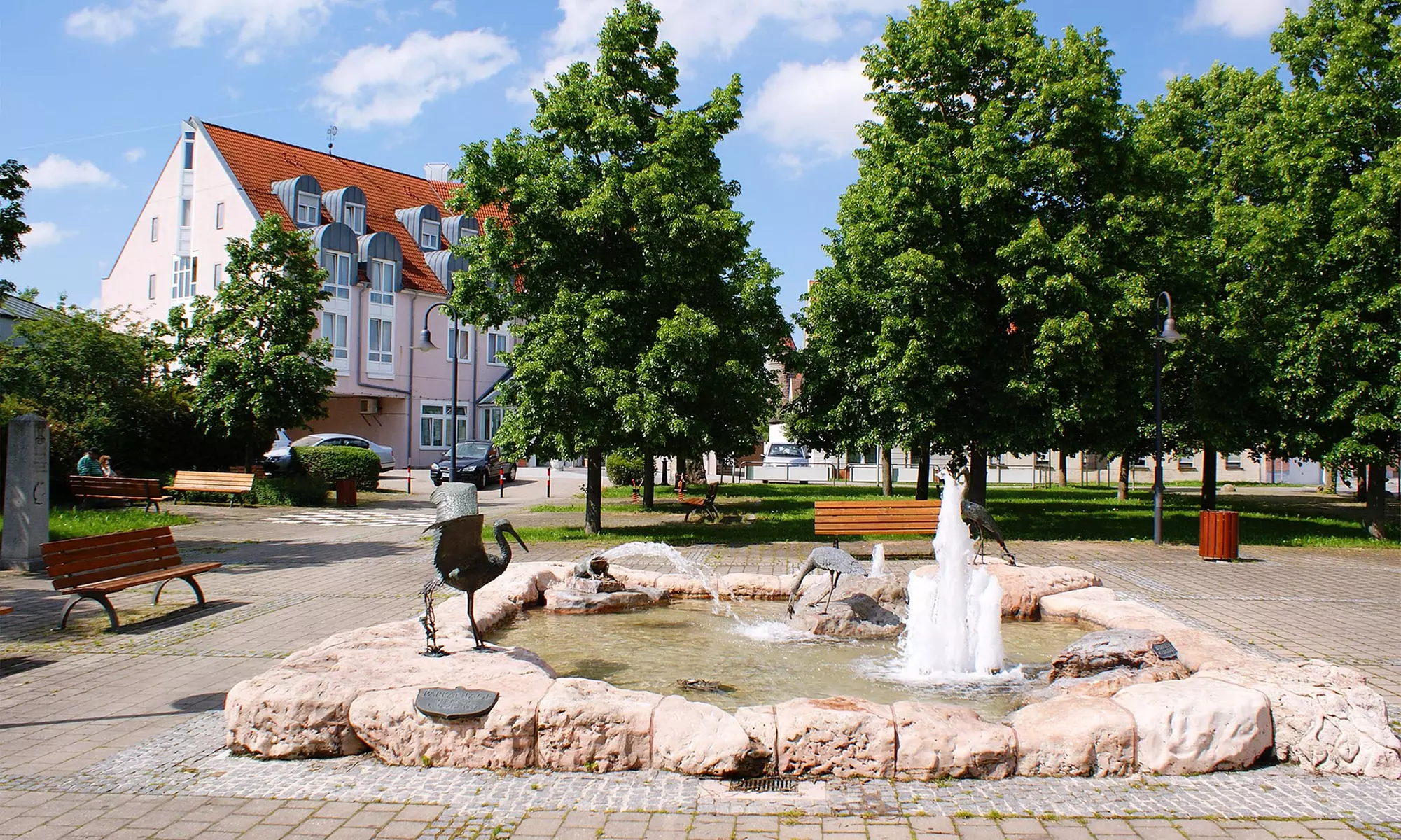 Franken: 2-3 Nächte für Zwei mit Frühstück, inkl. 3-Gänge-Dinner und Wellness im 4* Parkhotel Altmühltal - Primary Image