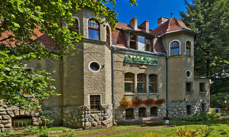 Image 2: Sudety: Górskie Sanatorium