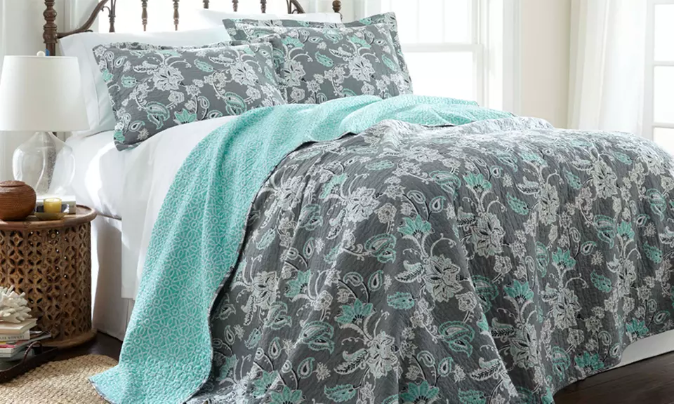 100% Cotton 2- or 3-Piece Reversible Quilt Set - Primary Image