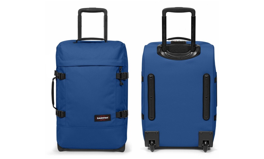 Image 11: Valise Eastpak avec système de roulement 360°