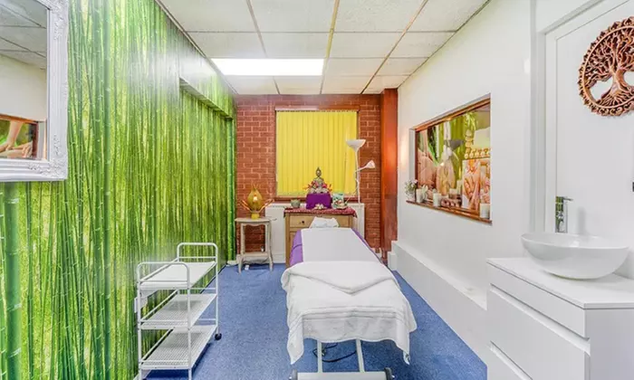 Choice of Full Body Massage inlcuding option for Couples!