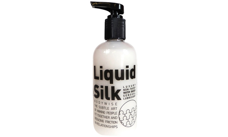 Image 3: Liquid Silk Sensual Lubricant