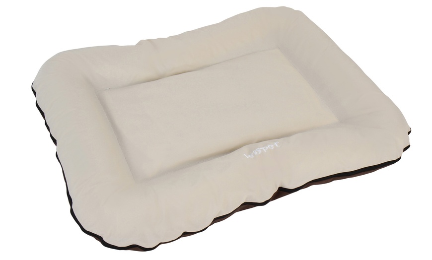 Image 24: Large Flat Dog Beds