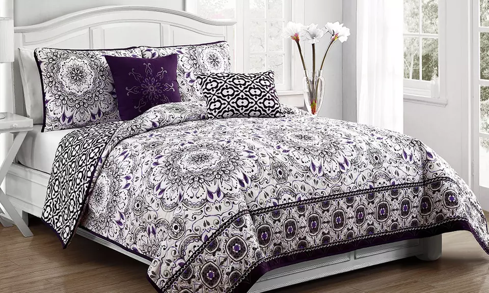 Reversible Quilt Set (5-Piece) - Primary Image