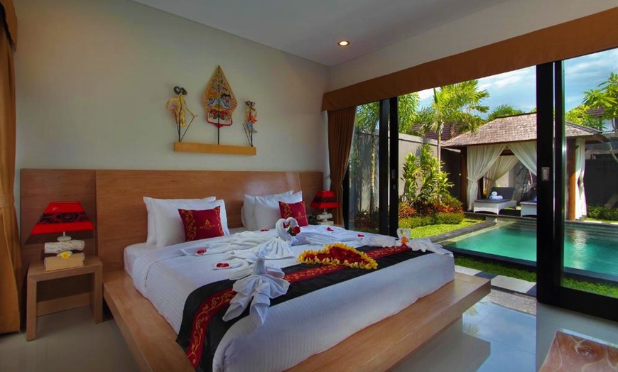 Image 3: Bali, Seminyak: Up to 10 Nights Tropical Villa Break