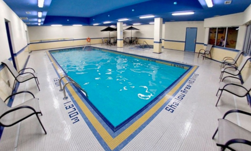 Image 3: Stay and Activities in Niagara