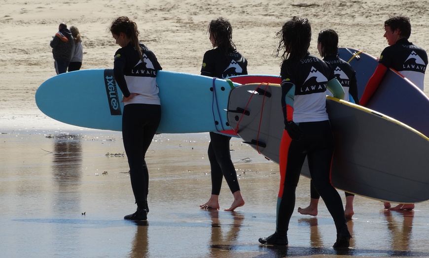 Image 2: Clases de surf