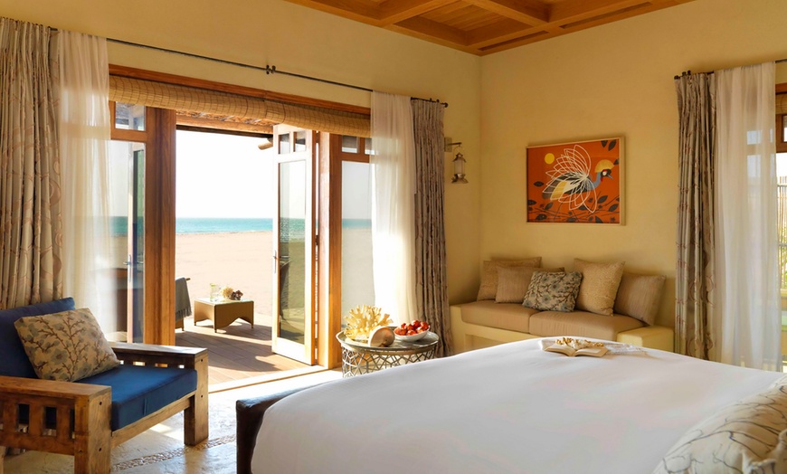 Image 5: 5* Anantara Stay 