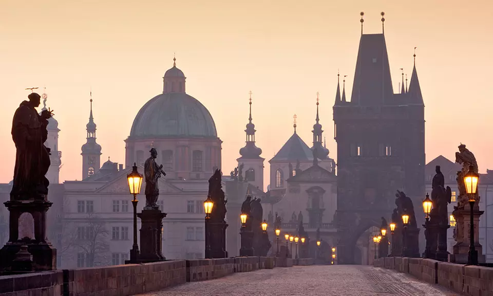 ✈ Praga 4*: pacchetto con volo diretto A/R più 2 o 3 notti in hotel