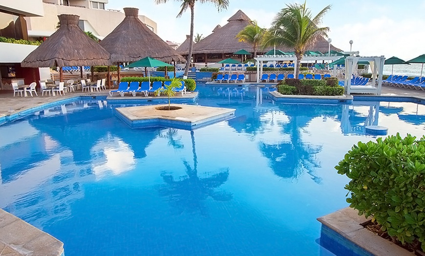 Royal Solaris Cancun in - Cancun, QR, MX | Groupon Getaways