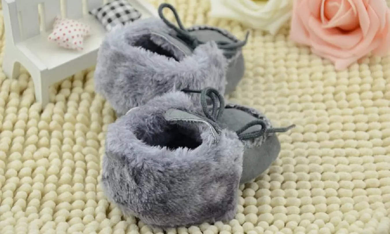 Toddlers' Faux Suede Loafers with Faux Fur Lining - Second Medium