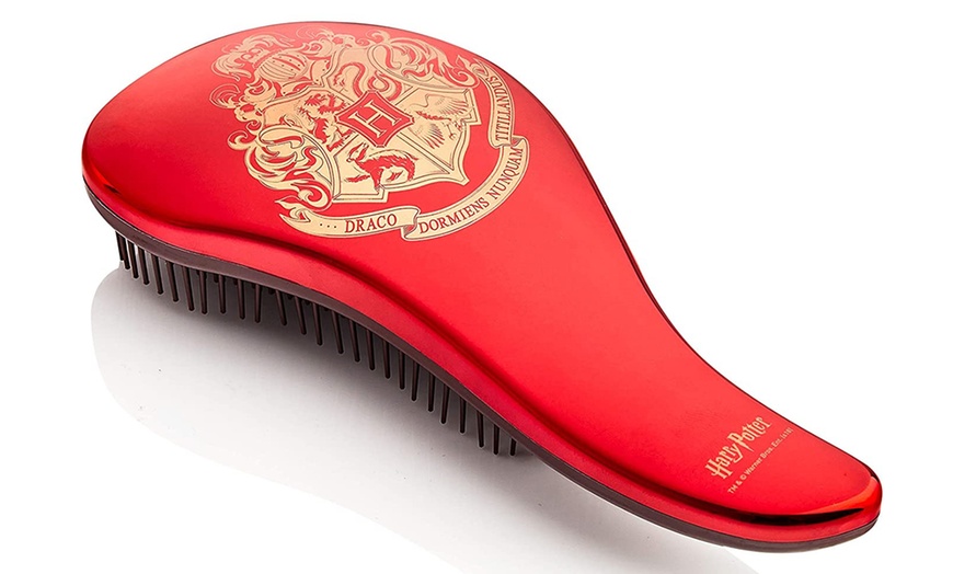 Image 8: Harry Potter-Inspired Hair Brush