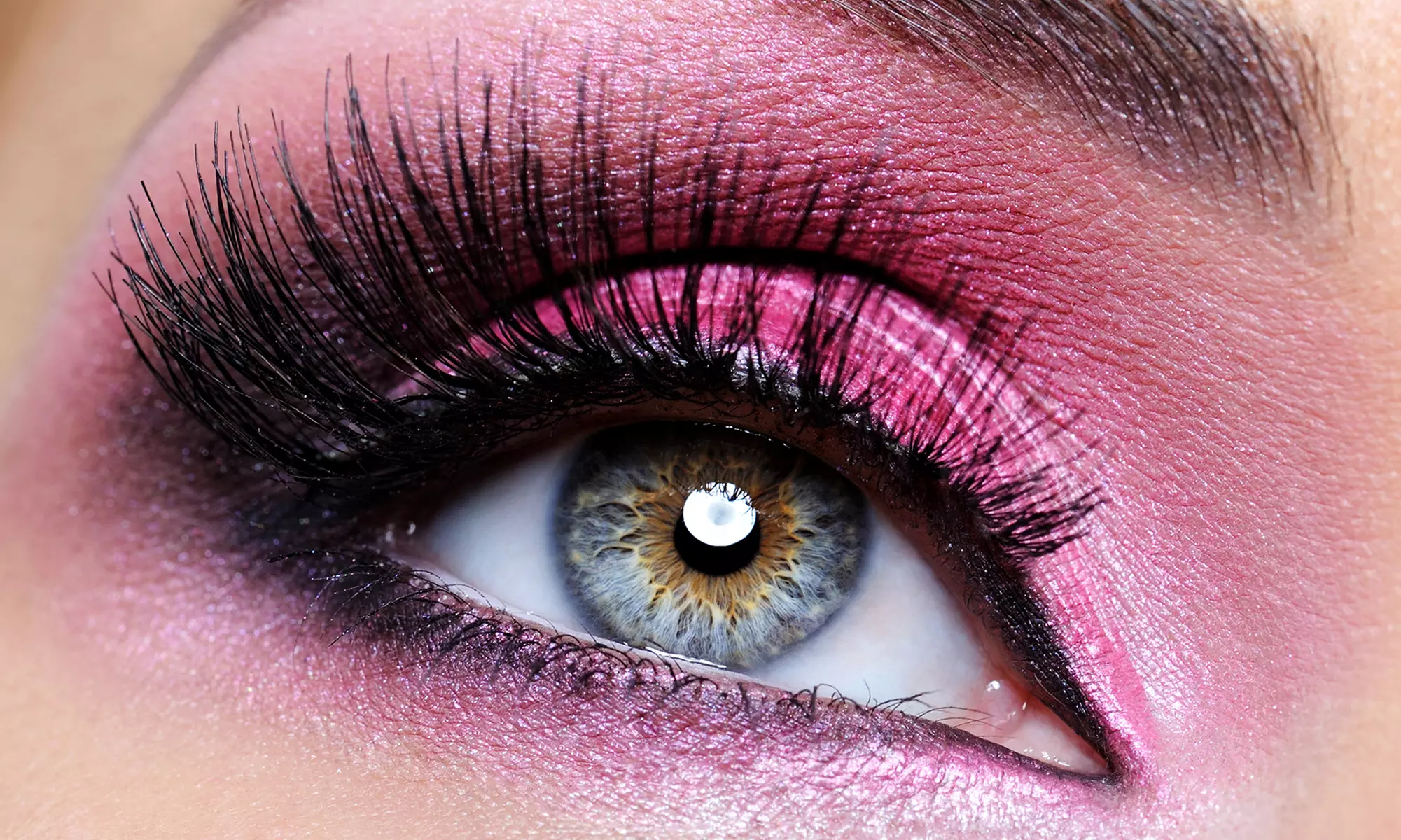 Up to 69% Off on Eyelash Extensions at Lash Cafe - Primary Image