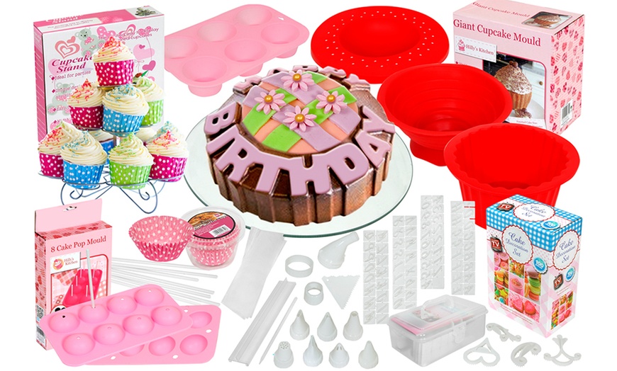 Image 3: 100-Piece Cupcake Decorating Set