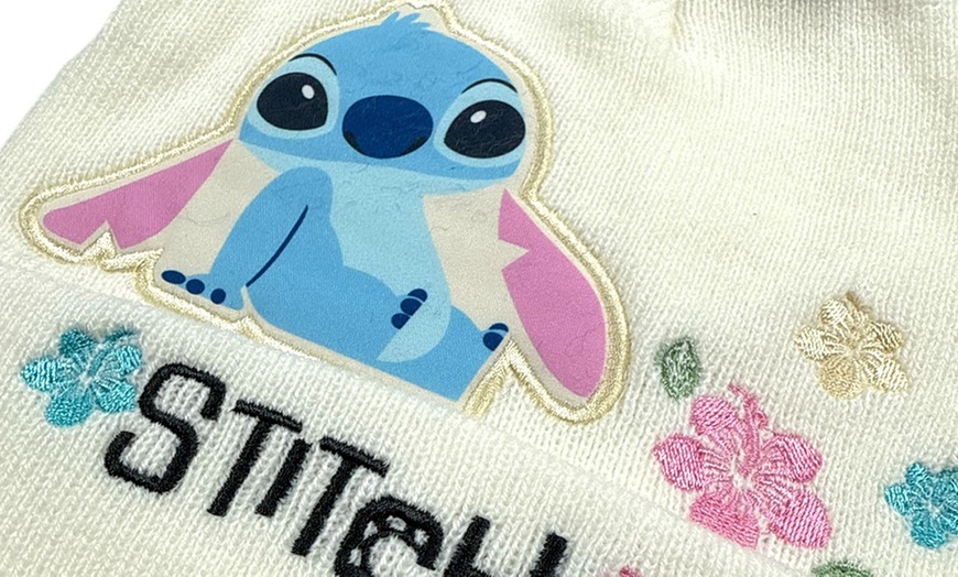 Image 7: Bonnet à pompon pour enfant avec imprimé Lilo & Stitch  