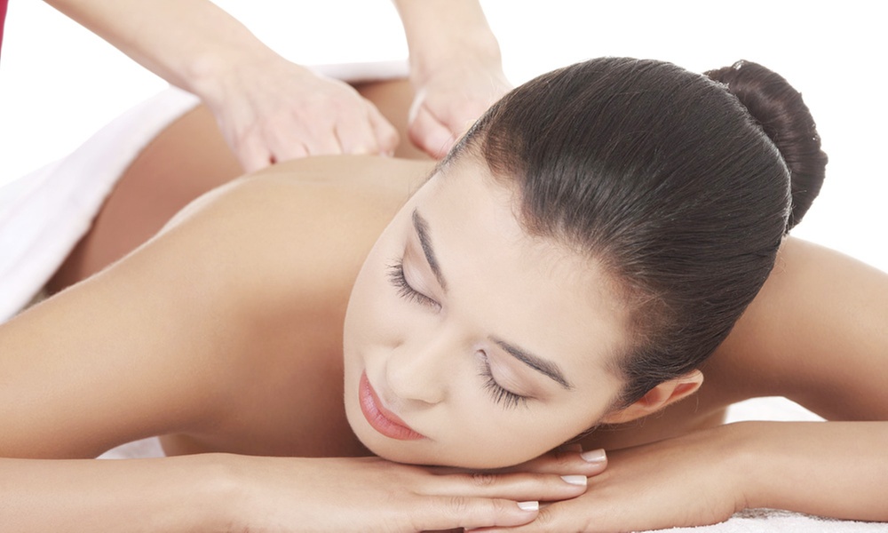 Auszeit vom Alltag: Ganzkörpermassage opt. inkl. Natur-Fangopackung