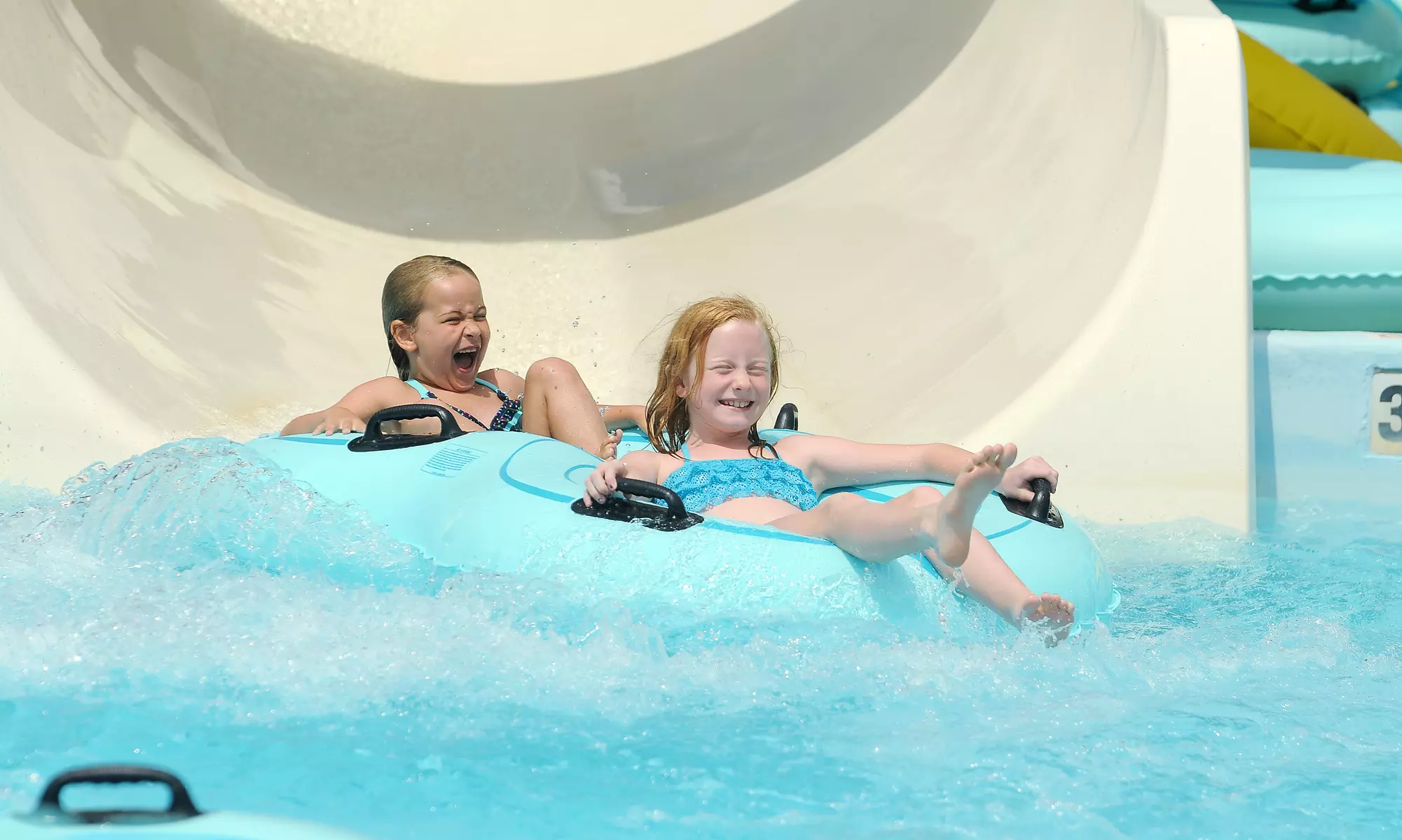 Splash Country Water Park Admission – Relax and Play