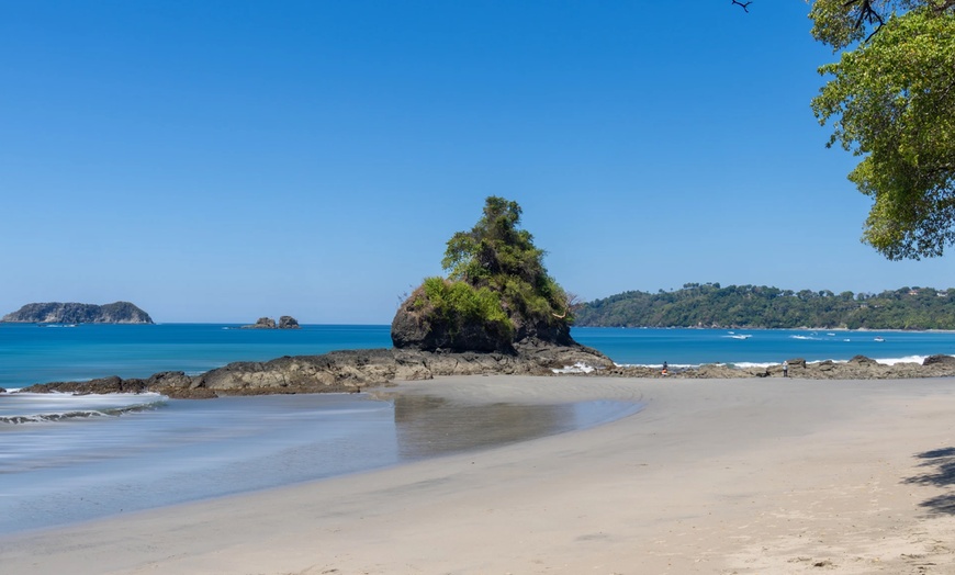Image 3: ✈ 12-Day Ultimate Costa Rica RoadTrip w/ Air, Hotel & Car from Worldee