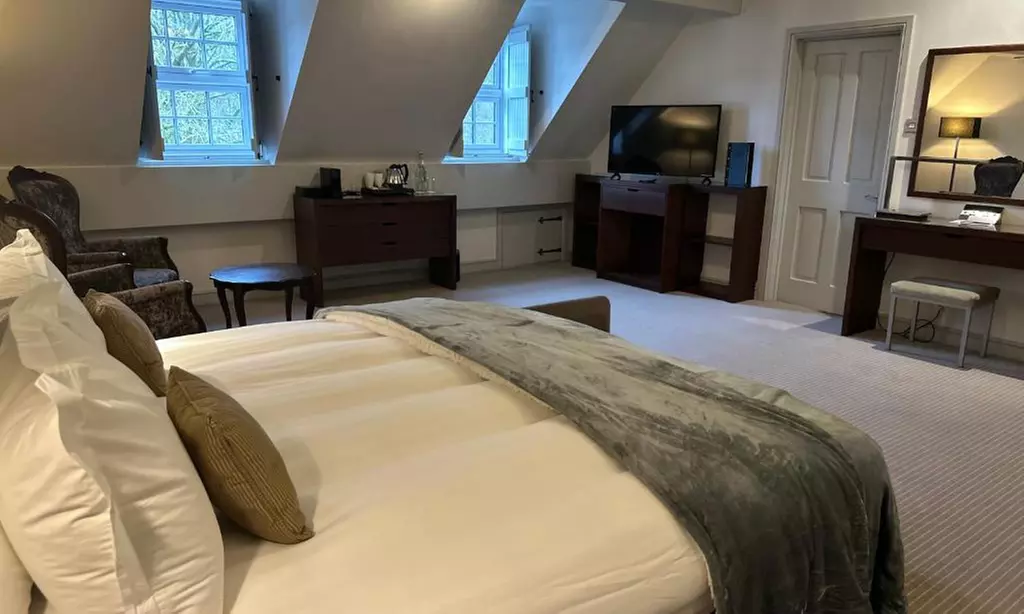 Cheshire: 1 Night with Breakfast