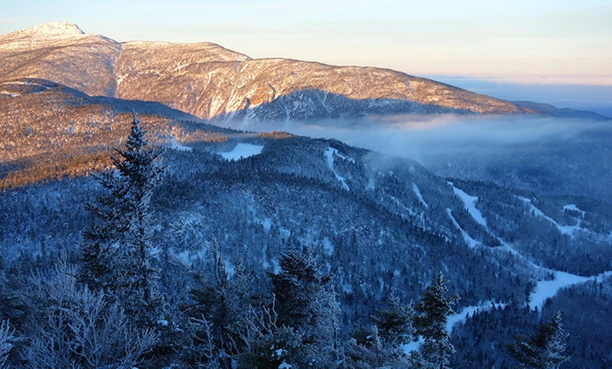 Image 3: Ski at Smuggler's Notch