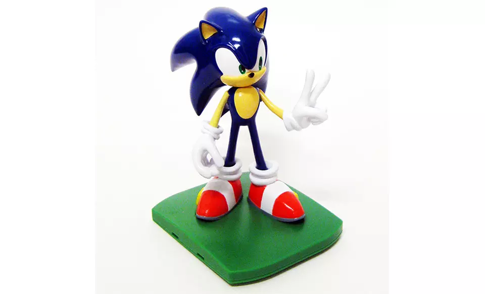 $14.99 for a Sonic-Themed Inductive Charger for Wii Remotes ($29.99 List Price). Free Shipping and Returns. - Second Medium