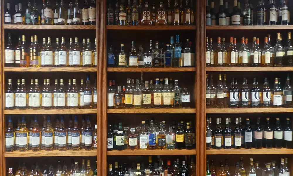 Whisky Class and Flavor Profile Assessment for 2, 4, 6, or Up to 10 at Whisky Attic (Up to 51% Off) - Second Medium