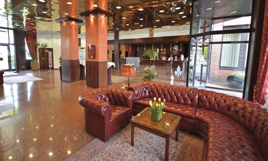 Image 3: Hamburg: 2-3 Nächte mit Frühstück, Late Check-out und Parken