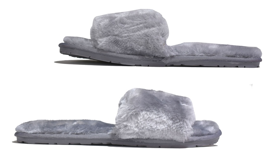 Image 17: Women's Fluffy Slippers