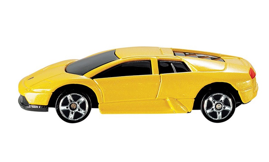 Image 8: Maisto Die-Cast Car Gift Set