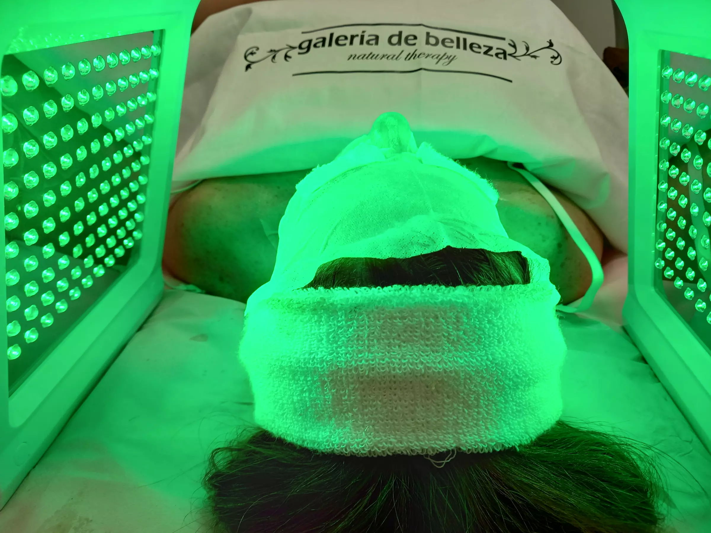 Limpieza facial con tratamiento en Estética Avanzada Ferreiros