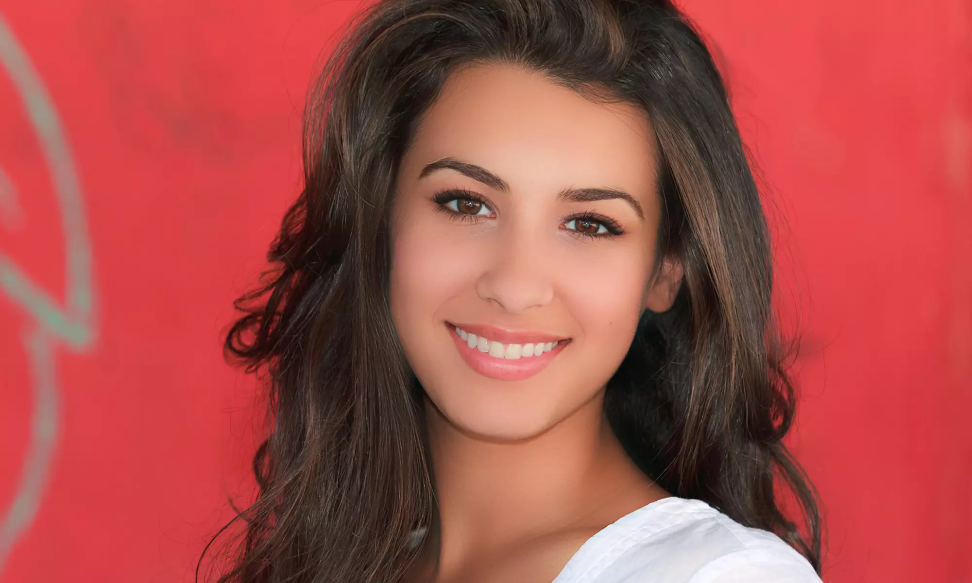 $99 for a 60-Minute On-Location Photo-Shoot Package with Image Disc and Print at Layla Photography Services ($343 Value) - Primary Image