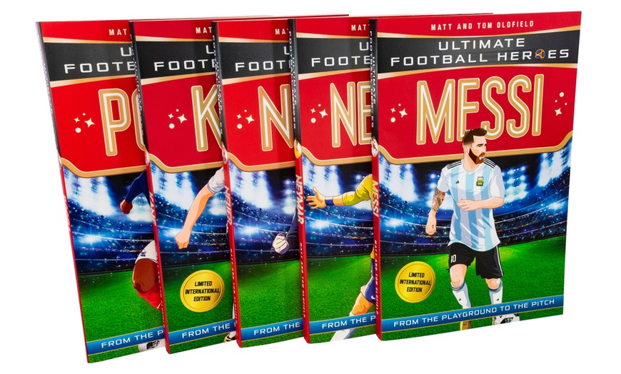 Image 2: Ultimate Football Heroes Book Set