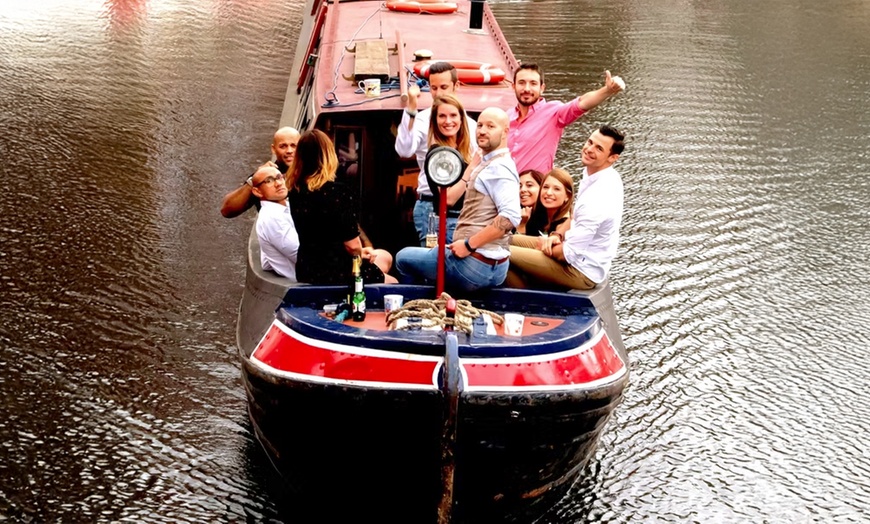 Image 4: Valentine's Canal Adventure with Drinks Included