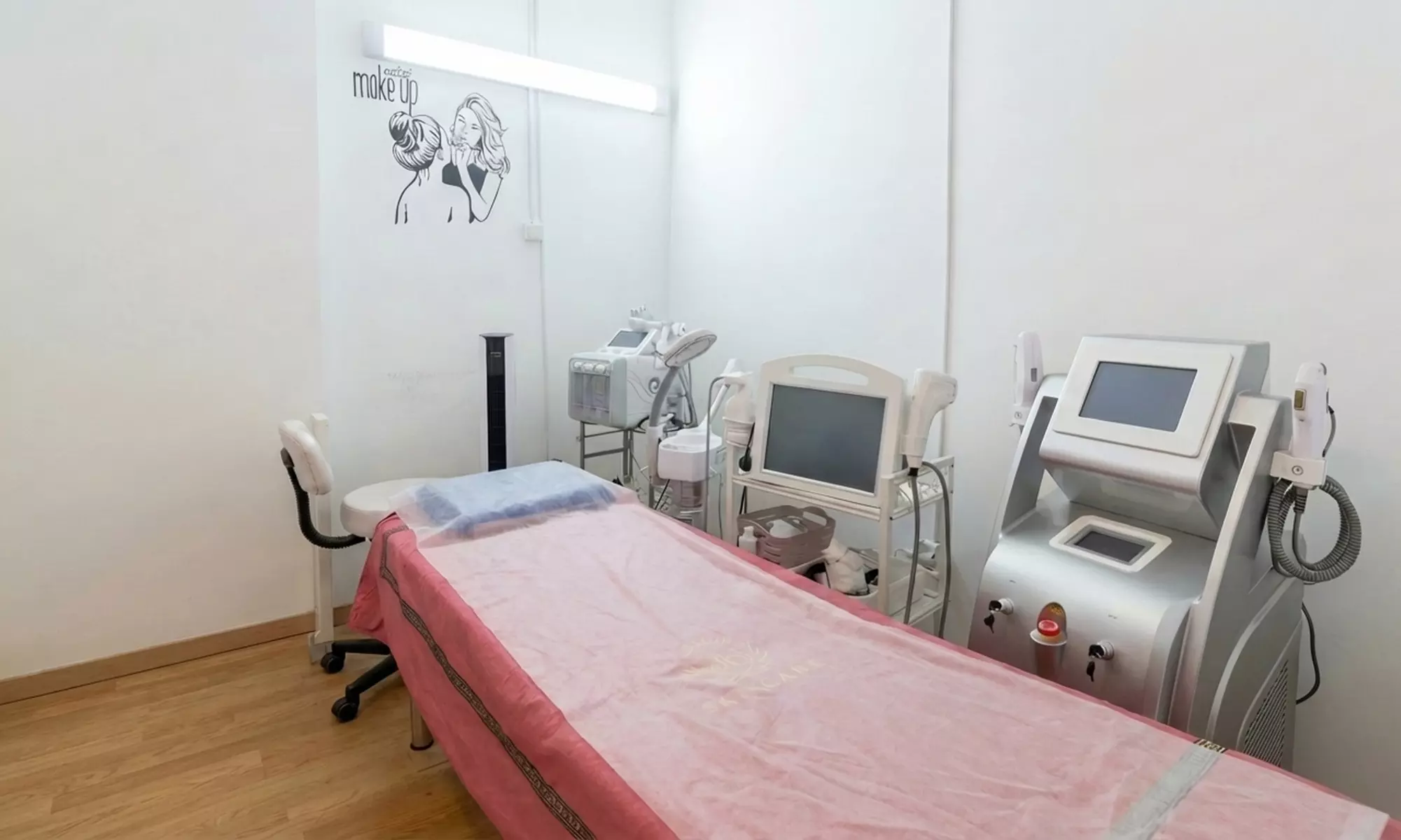 Cejas definidas: microblading pelo a pelo y/o laminado con diseño