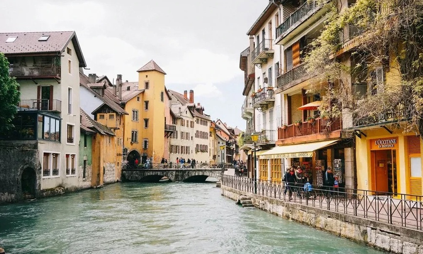 Image 14: Annecy: chambre double avec petit-déjeuner