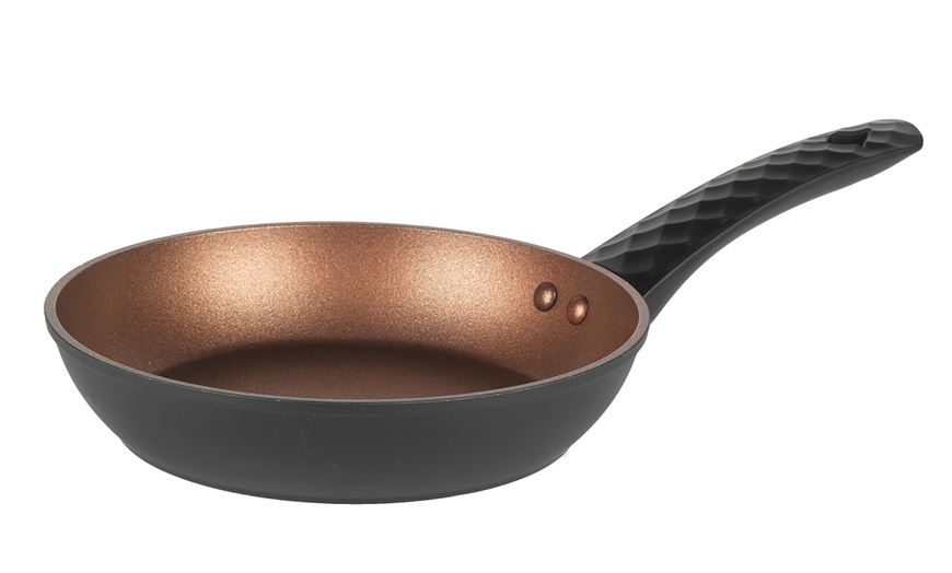 Image 7: Salter Non-Stick Pan Collection