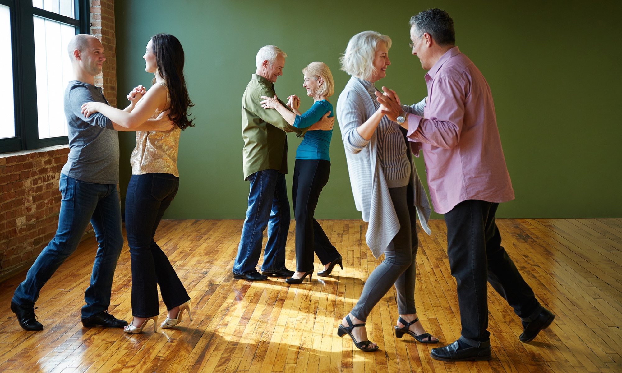 Private and Group Dance Classes for All Skill Levels