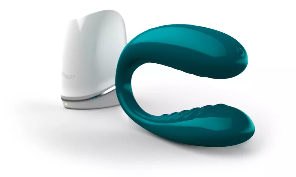 We-Vibe III teal Paar-Vibrator mit Fernbedienung für 59,95 € (57% sparen*) - Primary Image