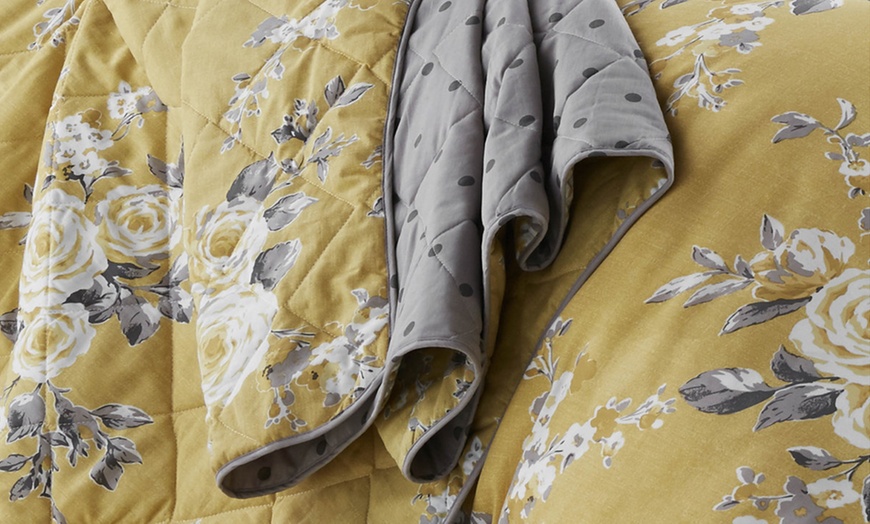 Image 5: Catherine Lansfield Canterbury Bedding, Curtains or Bedspread