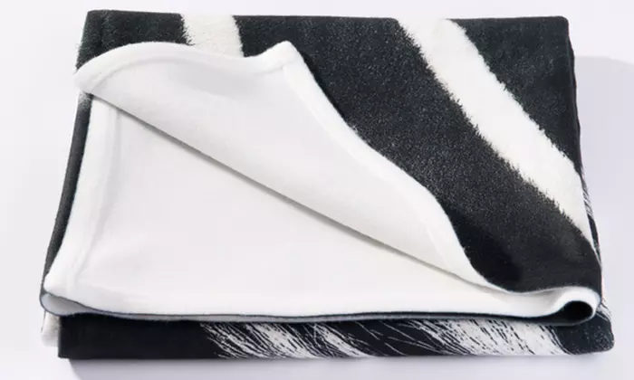 Individuell gestaltbare Fleece-Decke in vier Größen bei Fotodeckeblanket ab 19,90 € (bis zu 57% sparen) - Second Medium