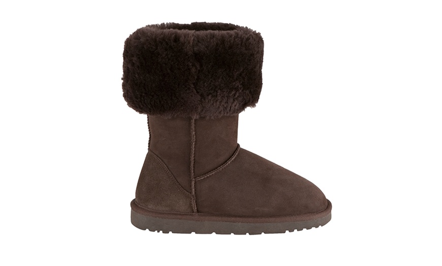 Image 8: Australian Sheepskin Boots