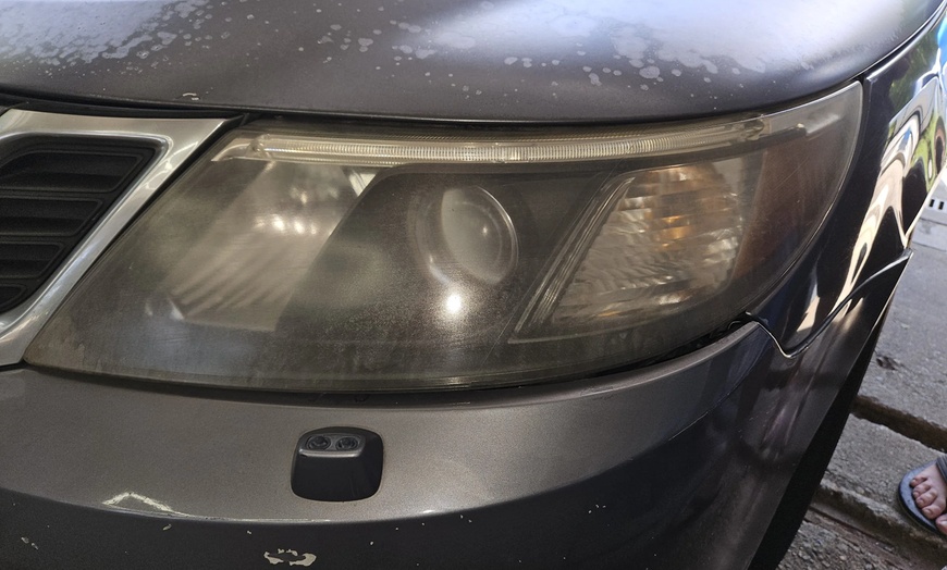 Image 5: Head or Tail Light Replacement Options for Cars and SUVs