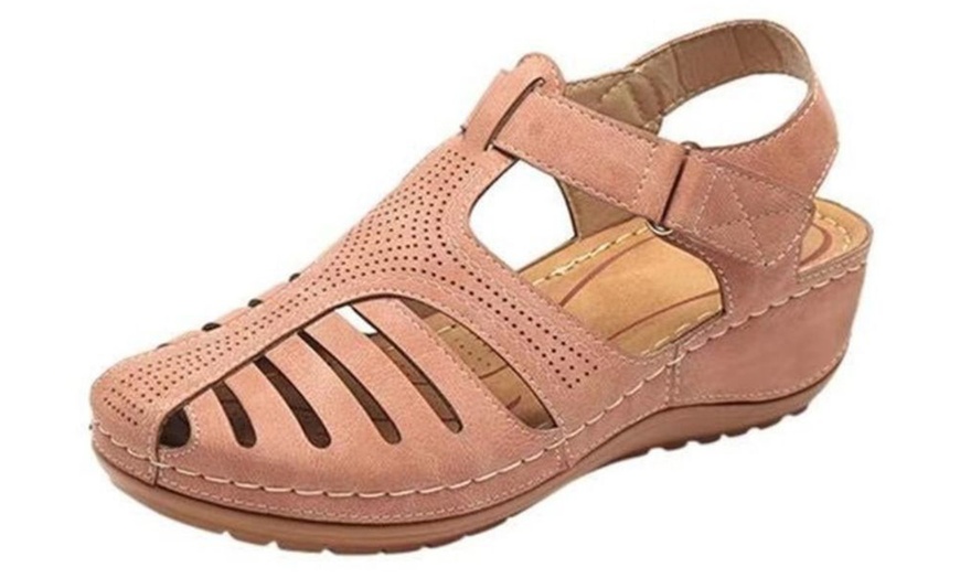 Image 3: Comfortable Round Toe Sandals