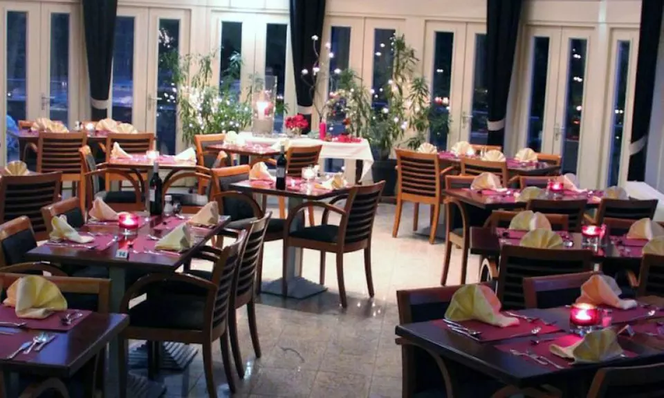 Limburg: 2-4 Tage für Zwei mit Frühstück, 1x Thermae 2000-Eintritt und opt. 1x 3-Gänge-Dinner im Hotel 2000 - Second Medium